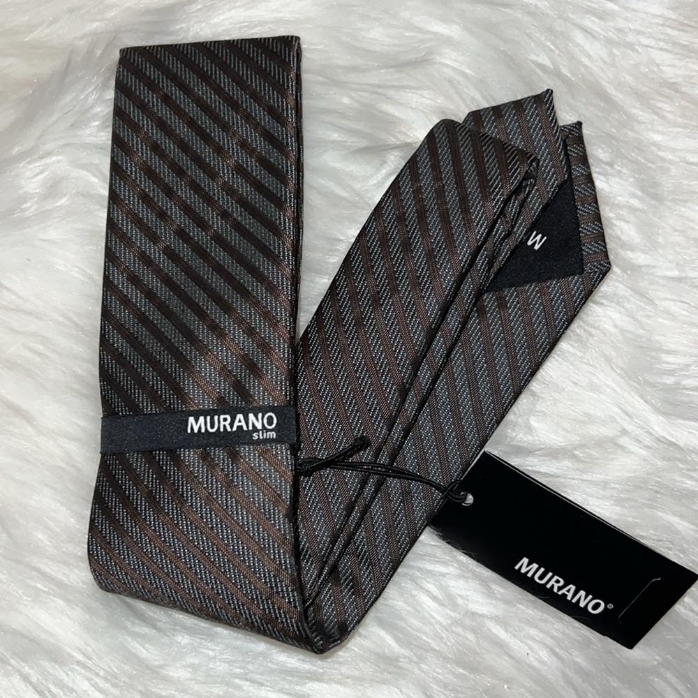Murano NWT 
Textured Slim Silk Blend Neck Tie
Polyester 
Silk
Viscose